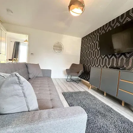 Coral House By Blue Skies Holiday home
